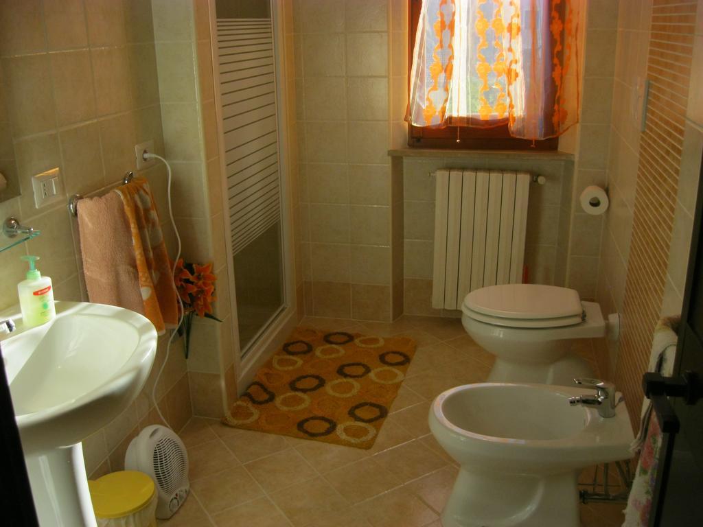 Apartment Via Vittoria Bastia Umbra Kamer foto