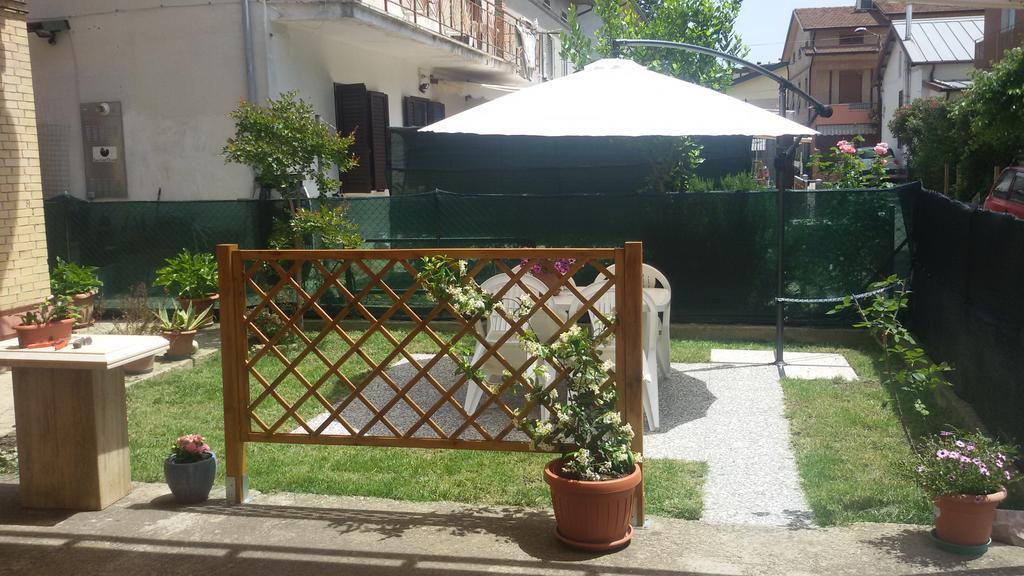 Apartment Via Vittoria Bastia Umbra Buitenkant foto
